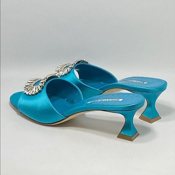 Manolo Blahnik Laalita 50 Embellished Buckle Satin Mules size 39.5 - Picture 10 of 13